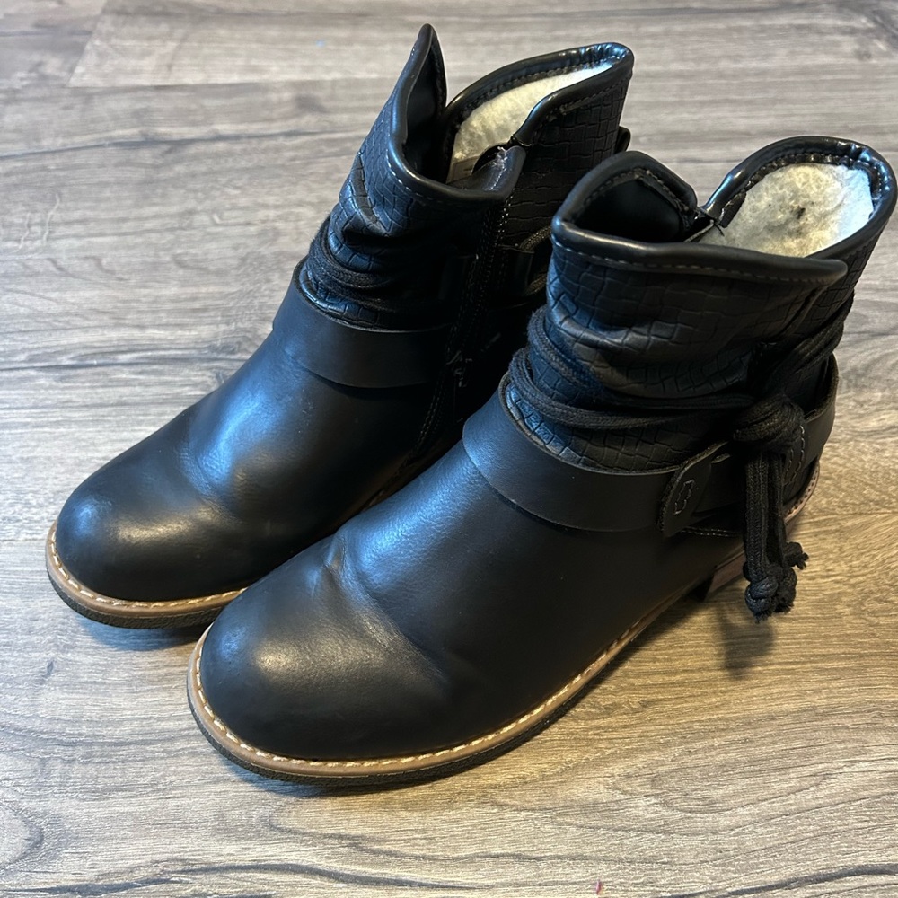Rieker chelsea boot